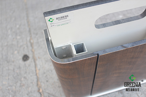 格林雅彎曲抗倍特墻角安裝展示細節(jié).jpg 格林雅彎曲抗倍特墻角安裝展示細節(jié).jpg