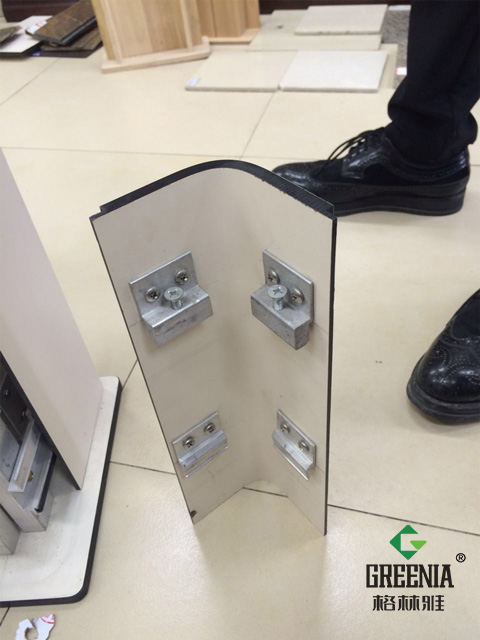 格林雅彎曲抗倍特墻角安裝細節(jié)展示.jpg 格林雅彎曲抗倍特墻角安裝細節(jié)展示.jpg